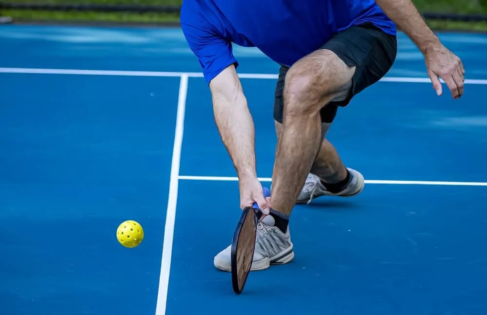 can-you-double-hit-in-pickleball